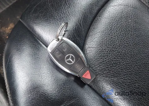 2006 Mercedes-Benz Clk 350 из США, поврежденный, VIN WDBTJ56J66F169385